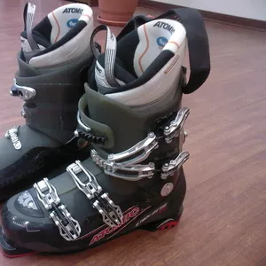 Лыжные ботинки  ATOMIC б/у  1200 грн.