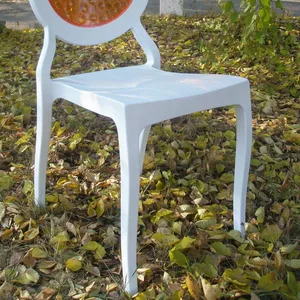 стул Ротус с красивыми яркими оранжевыми вставками