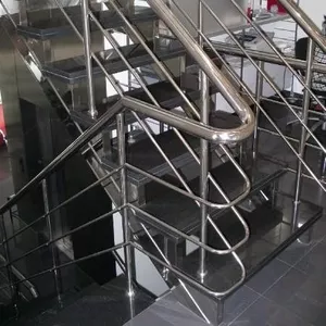 Лестницы и перила из нержавеющей стали в Днепропетровске