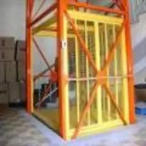 Лифт,  подъемник шахтный для вертикального перемещения грузов снаружи и