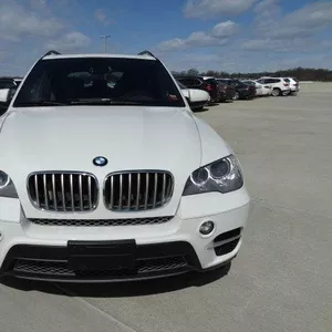 BMW X5 2011 белого цвета,  полный вариант,  движимый леди; 