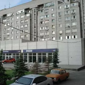Продам здание автосалона в Днепропетровске,  ул. Шолохова.