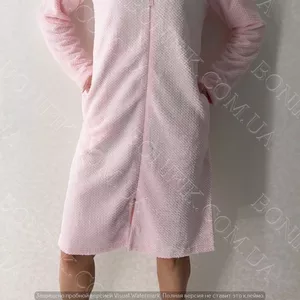 Жіночий рожевий халат із велсофту 