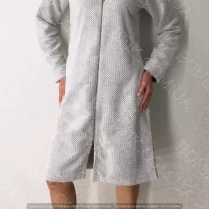 Жіночий домашній халат на блискавці 