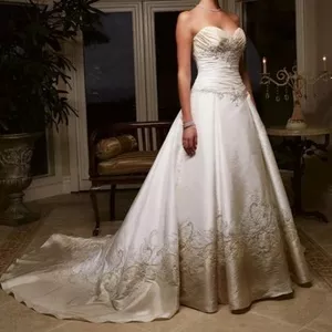 Продаю АРИСТОКРАТИЧЕСКОЕ свадебное платье
