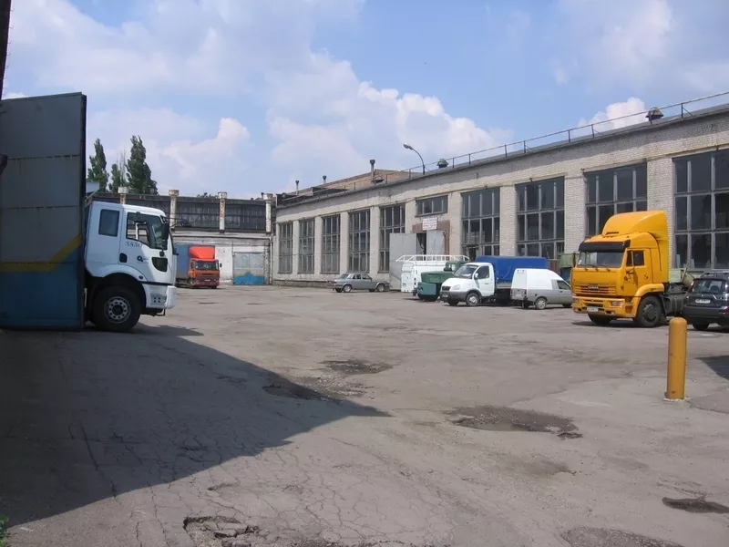 Продам производственно-складской комплекс (Автобаза). 
