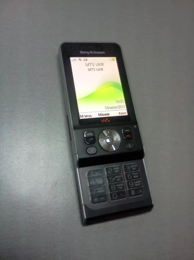 Продам мобильный телефон Sony Ericsson W910i