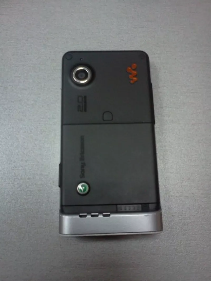 Продам мобильный телефон Sony Ericsson W910i 3