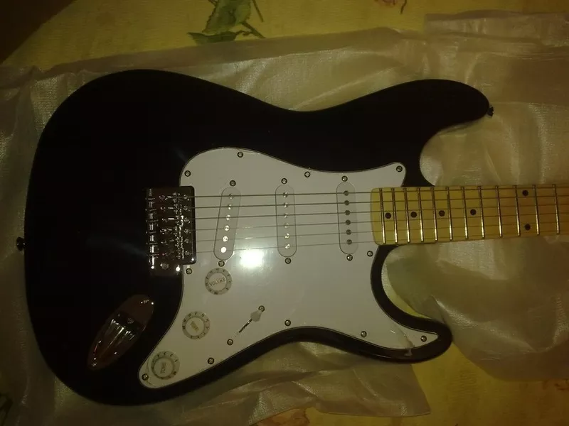 Продам Fender Stratocaster 5