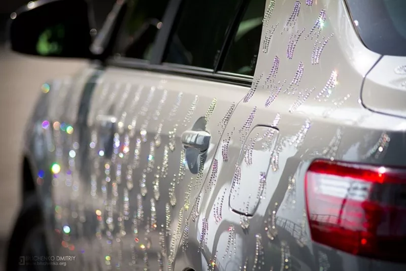 Toyota Camry инкрустированная камнями Swarovski авто на свадьбу 2