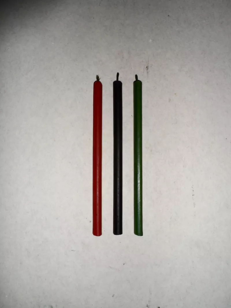 Свечи ритуальные восковые = красные, черные, зеленые. 4