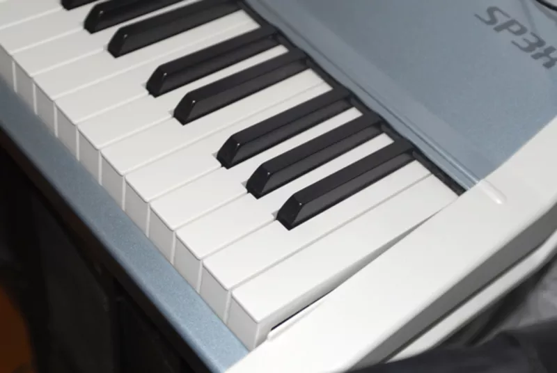 цифровое пианино Kurzweil SP3X с рояльными клавишами 6