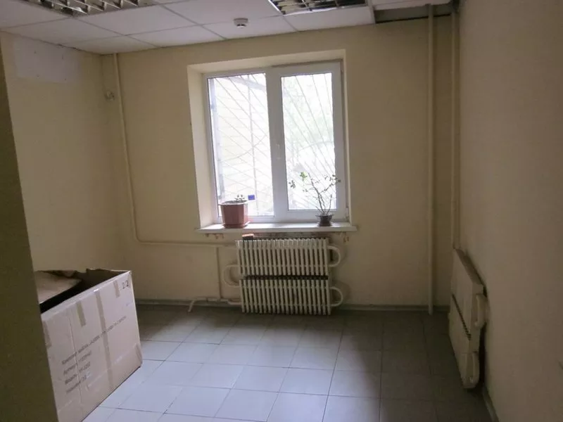 Продам Выстовочный зал с офисными помещенииями по ул. Малиновского  8
