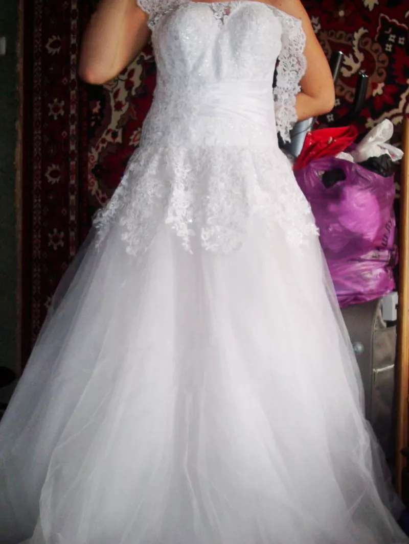 Нежное свадебное платье,  1500 вместо 5 000 грн,  размер 42-50. Возможна примерка