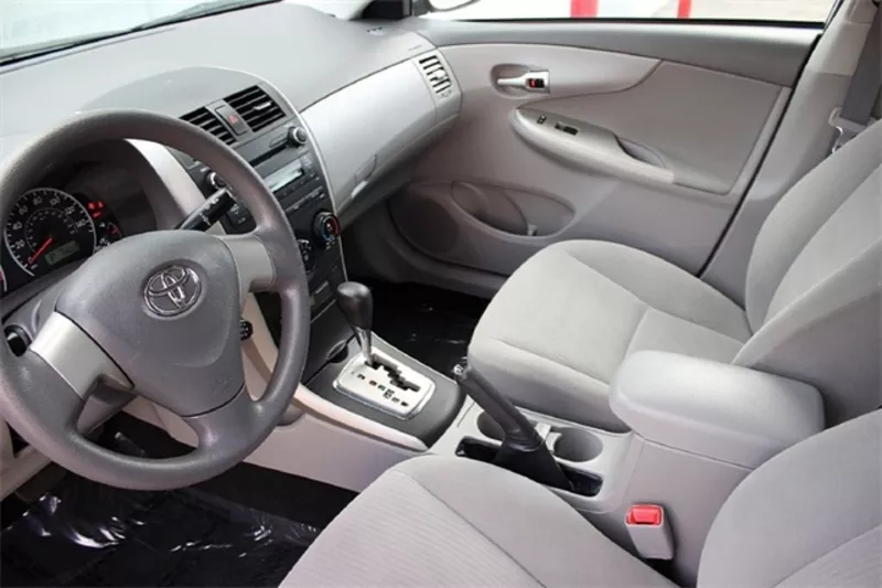 Toyota Corolla 2011 серебро цветное ..sport модель/.. 6