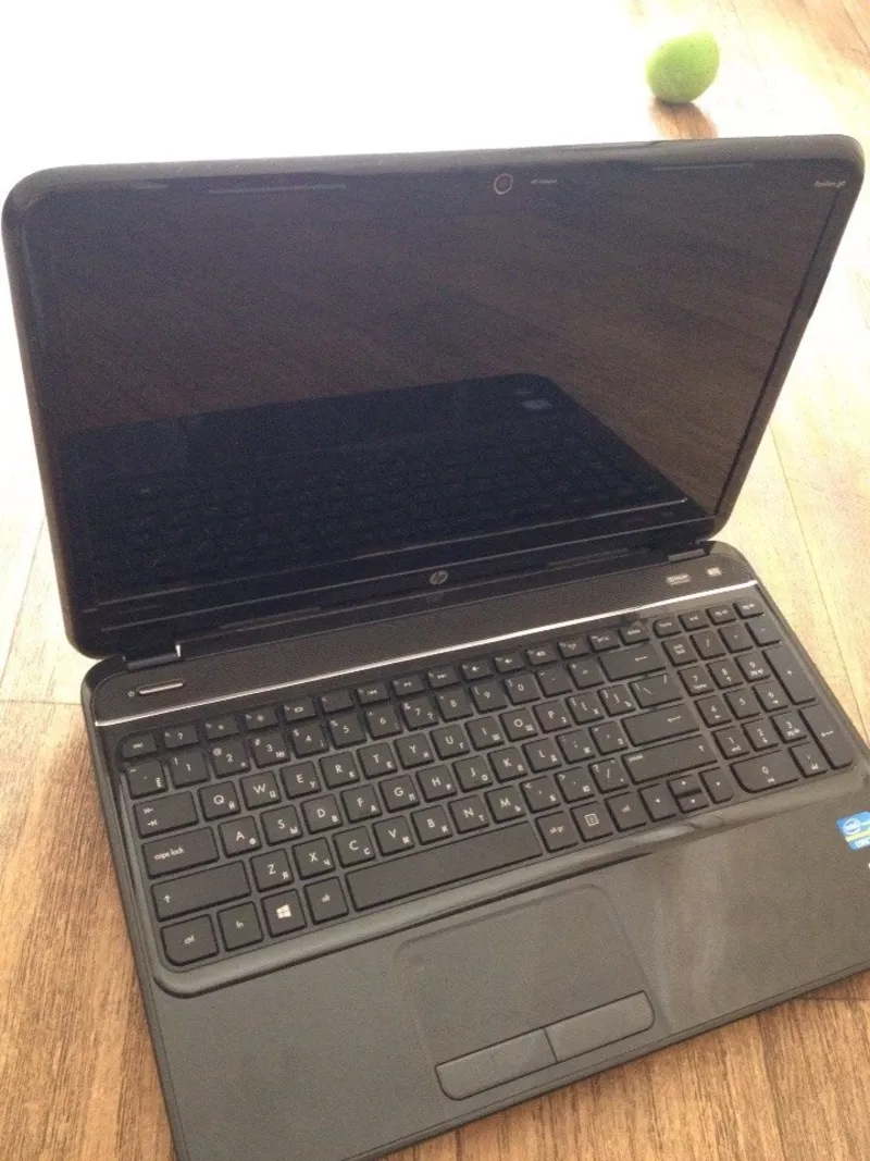 отличный ноутбук HP (Hewlett Packard) G62 Windows 8 15