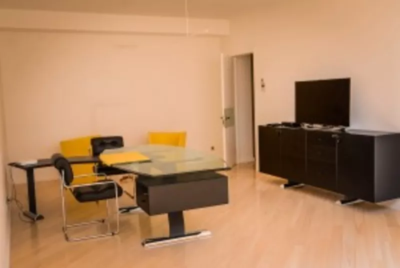 Продам 4-комнатную квартиру (Апартаменты с Дизайнерским ремонтом 2