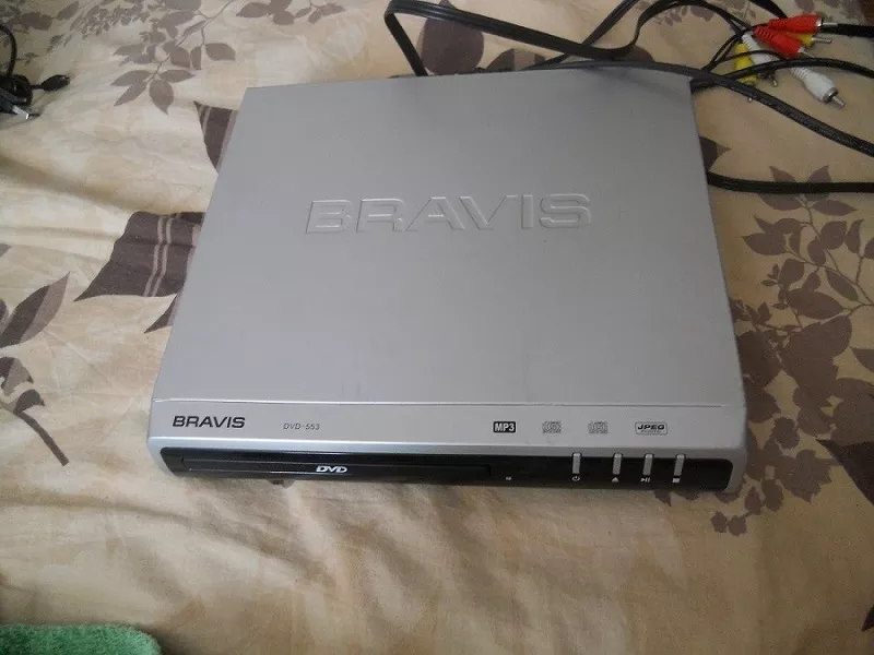 Продам бу DVD Bravis-553