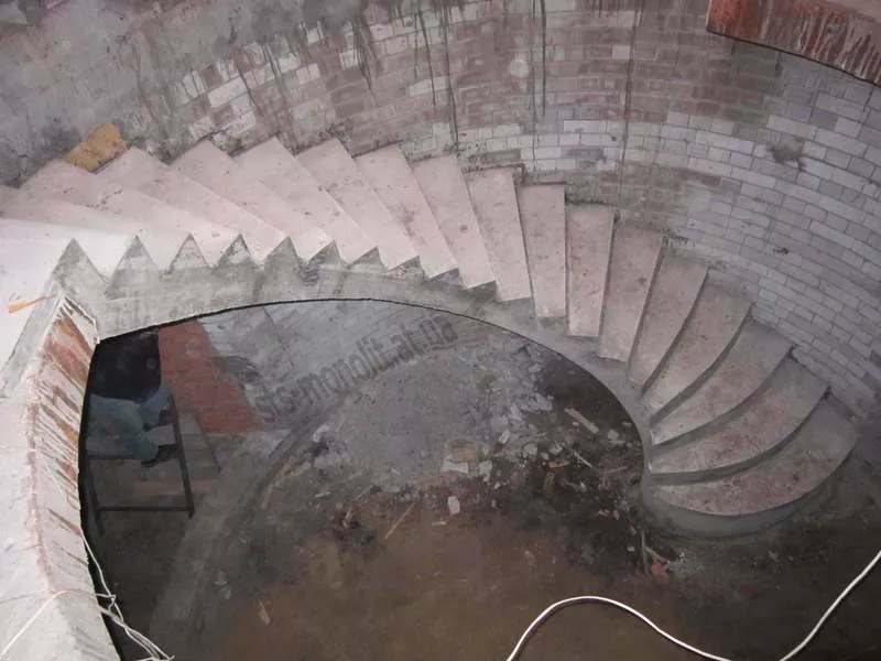 Лестницы бетонные монолитные Днепропетровск 3