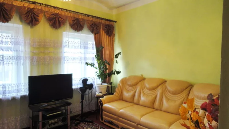 Продам 2 комнатную квартиру пр.Петровского р-н Варуса.