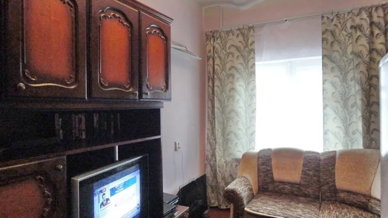 Продам 2 комнатную квартиру пр.Петровского р-н Варуса. 4