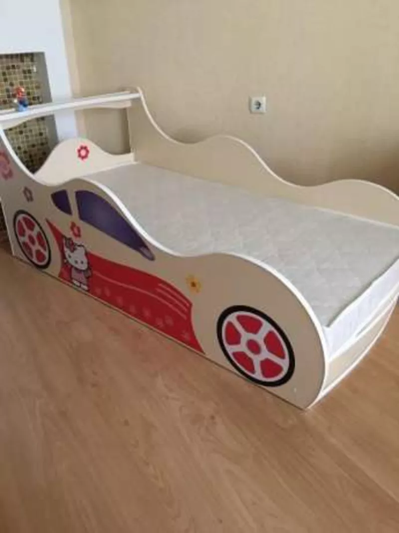 Кровать-машина для девочки 3