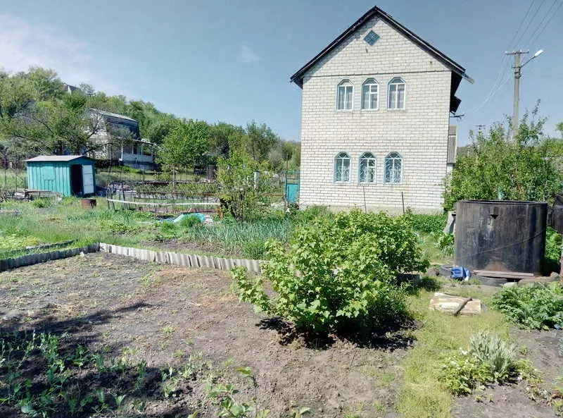 Продается дача,  (кирпичный дом и участок),  в Приднепровске,  от хозяина