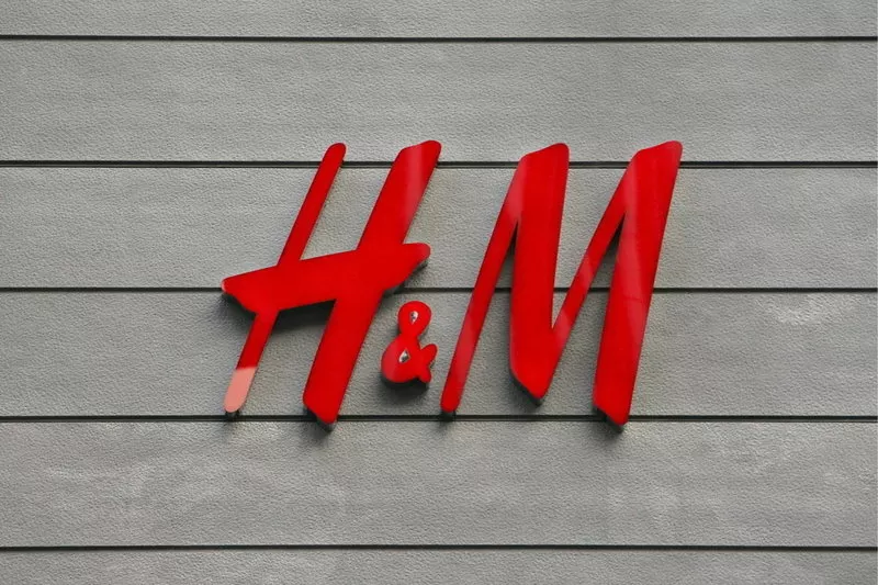 Работник на склад одежды H&M в Варшаву (Польша)