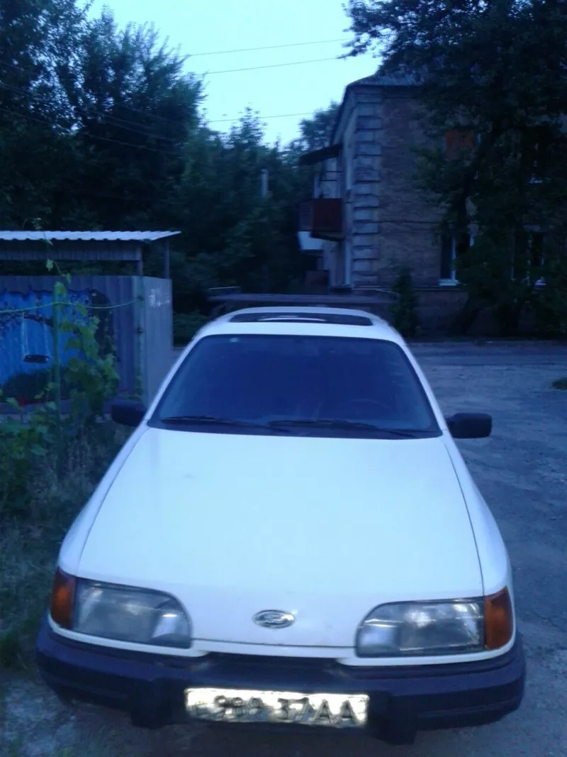 Продается Ford Sierra,  универсал,  1988 г.в.,  белый 3