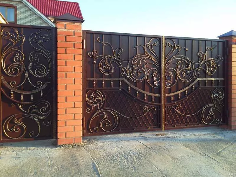 Металлические и кованые ворота. Навесы,  решетки,  заборы,  двери 3