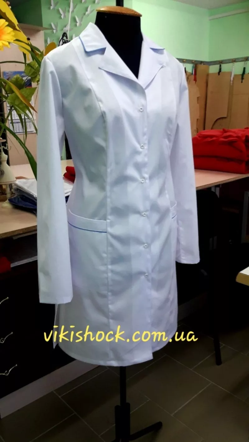 Медицинские (хирургические) белые и цветные халаты  3