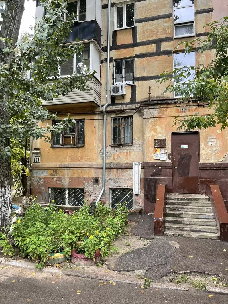 Продам 1 комнатную квартиру проспект Слобожанский 103 8