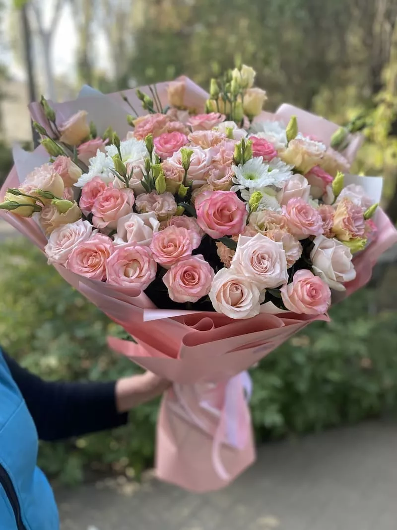 Купити букети троянд у Запоріжжі - тільки у крамниці Flowers Story 3