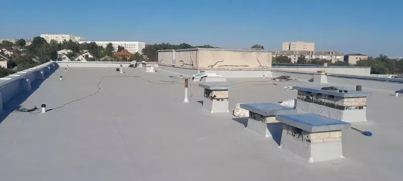 Кровельные работы. Монтаж ПВХ мембраны. Ремонт плоской крыши. 2