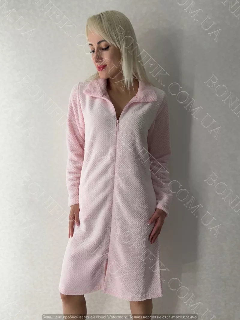 Жіночий рожевий халат із велсофту 