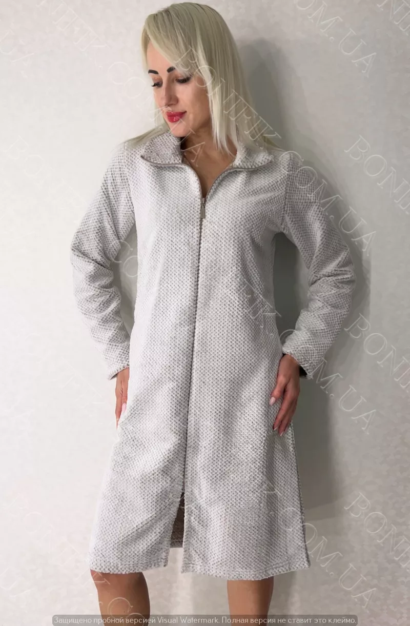 Жіночий домашній халат на блискавці 