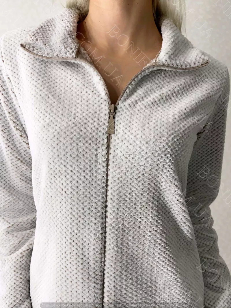 Жіночий домашній халат на блискавці 