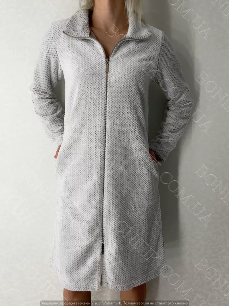 Жіночий домашній халат на блискавці 