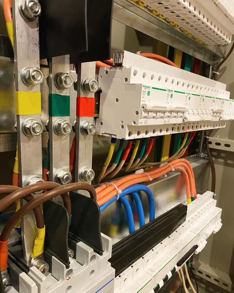 Профессиональный электрик Кривой Рог 6