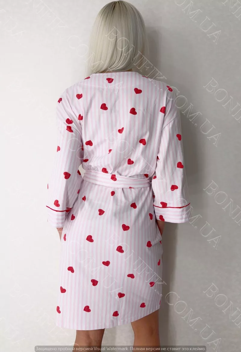 Жіночий халат на поясі з малюнком 