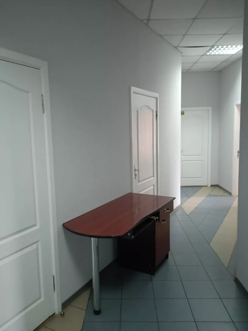 Здається в оренду офісні приміщення 15-100 кв. м.,  Кривий Ріг,  р-н Авт 3
