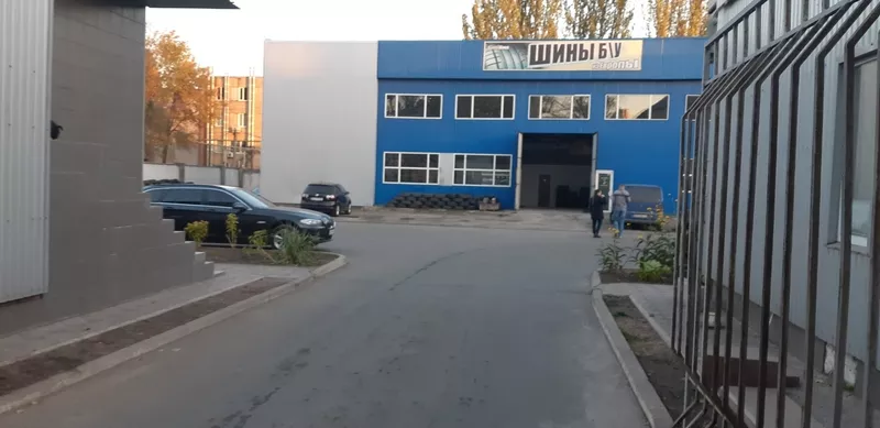 Здається в оренду приміщення 75 м кв під СТО або склад