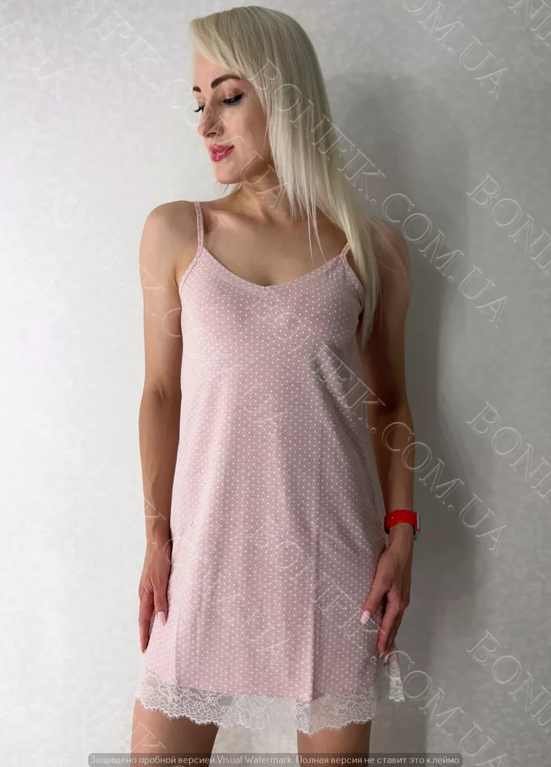 Нічна сорочка на тонкій бретелі 