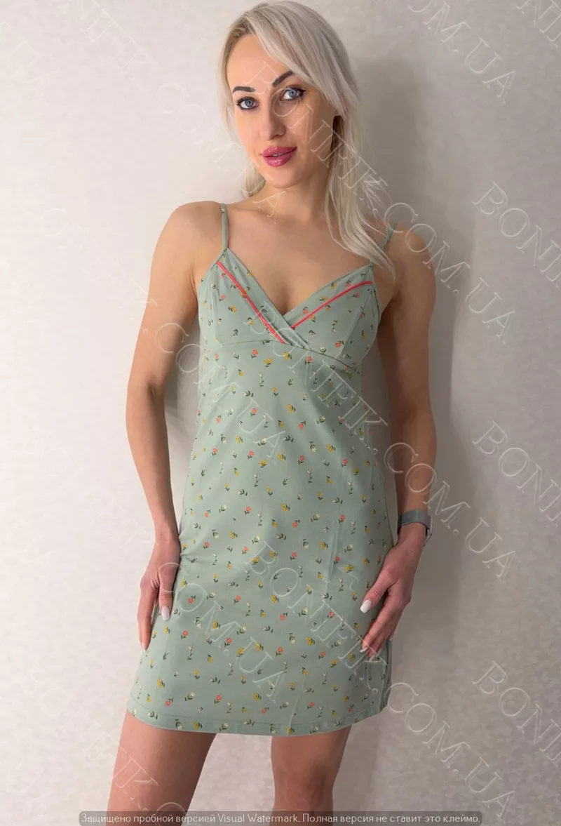 Нічна сорочка на тонких бретелях 