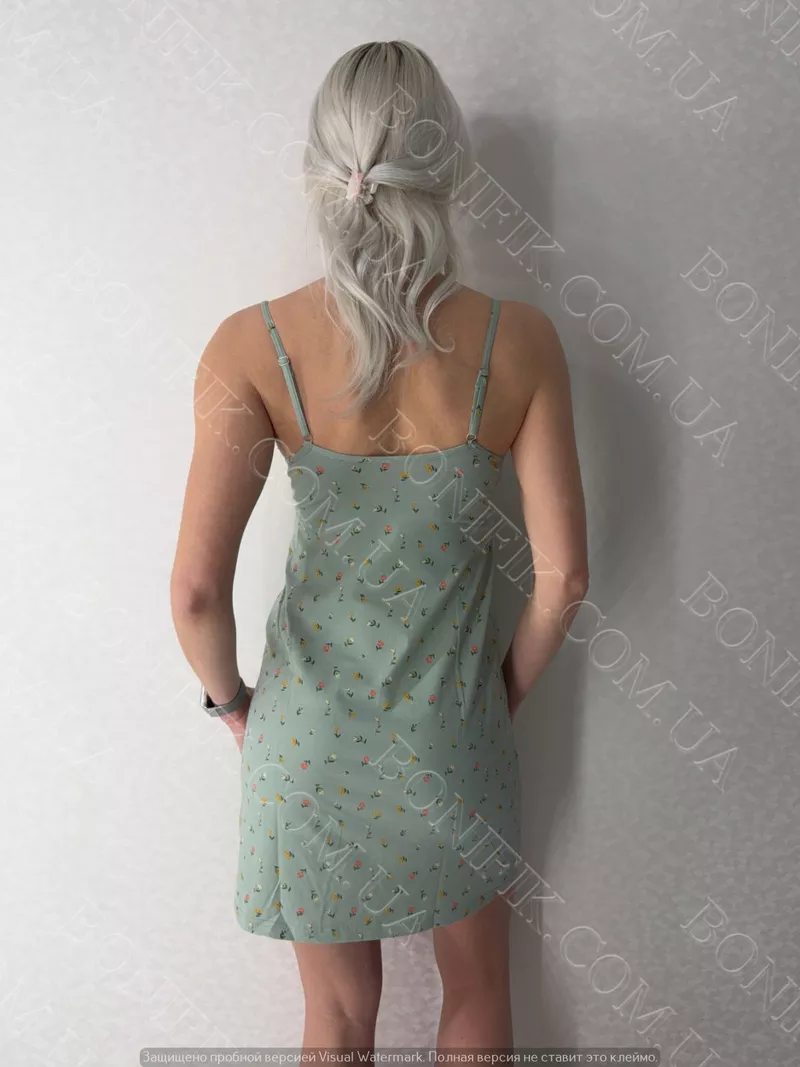 Нічна сорочка на тонких бретелях 