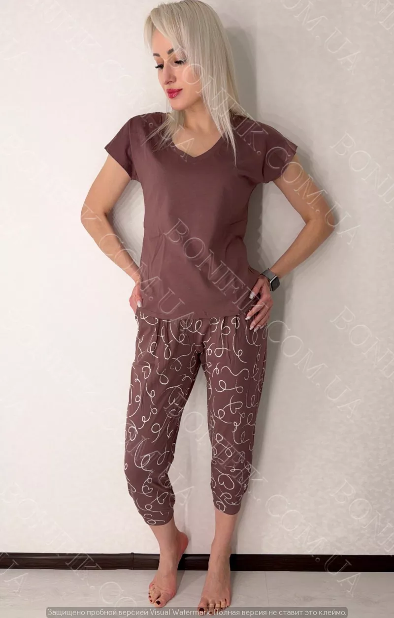 Піжама з футболкою та бриджами 