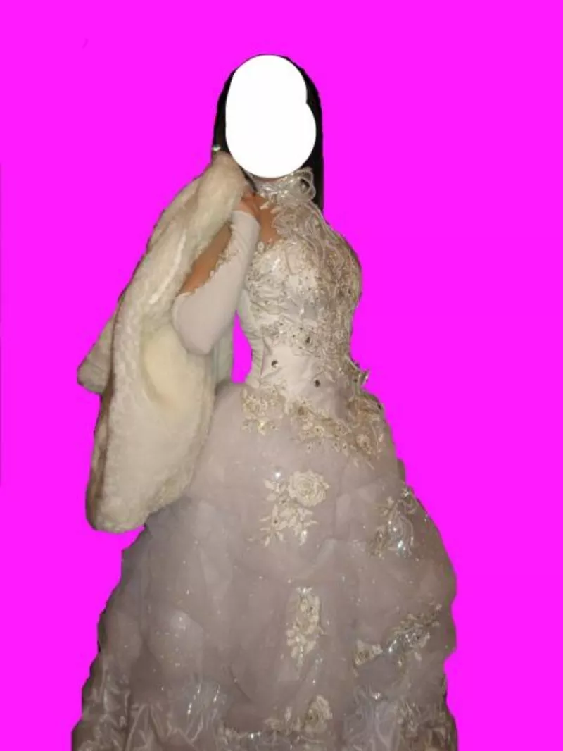 Продам шикарное,  эксклюзивное свадебное платье